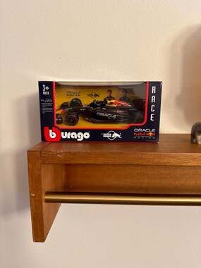 Bburago 1:43 Scale Oracle Red Bull Racing RB20 #1 Max Verstappen 2024 Diecast F1